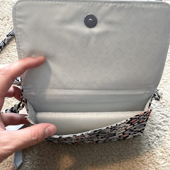 Vera Bradley 3-in-1 crossbody Lisbon Medallion - Picture 6 of 10